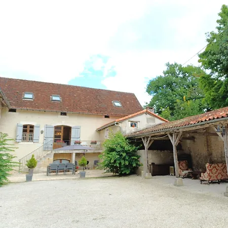 Large 3 Bedroom In The Grounds Of A Chateau Apartment Saint-Paul-Lizonne